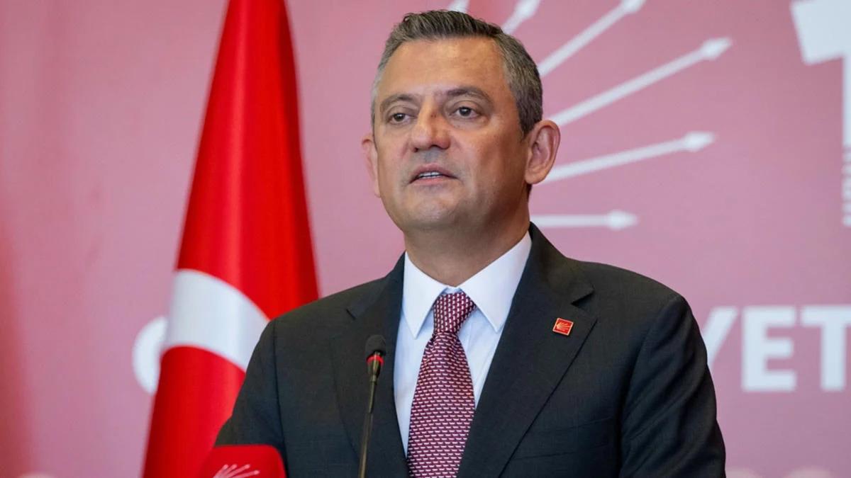 &Ouml;zkan Yalım ın makam şof&ouml;r&uuml;nden &ccedil;arpıcı iddia: &Ouml;zg&uuml;r &Ouml;zel in VİP aracı belediye kasasından dizayn edilmiş 2