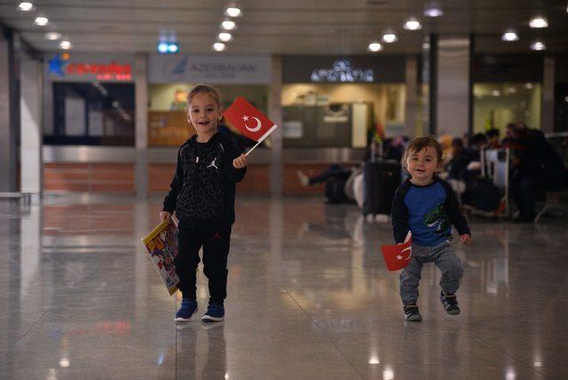 Sabiha Gökçen'de 23 Nisan coşkusu