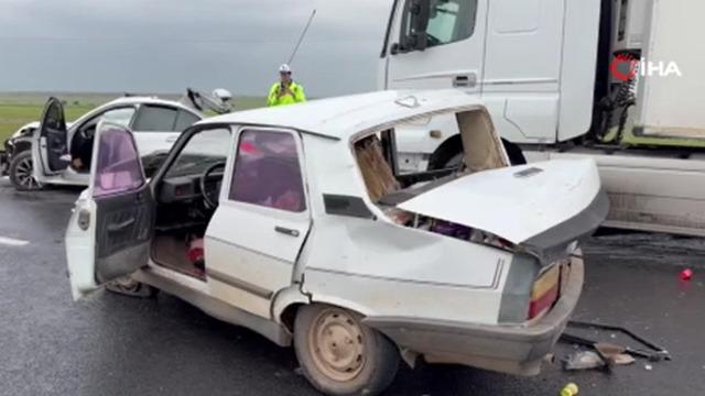 Siverek'te zincirleme trafik kazası: 2 ölü, 2 yaralı 
