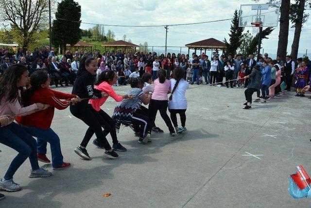 Kabadüz’de 23 Nisan Ulusal Egemenlik ve Çocuk Bayram kutlamaları