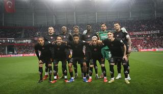 G.Saray'a b&uuml;y&uuml;k şok! Yıldız isim devam edemedi