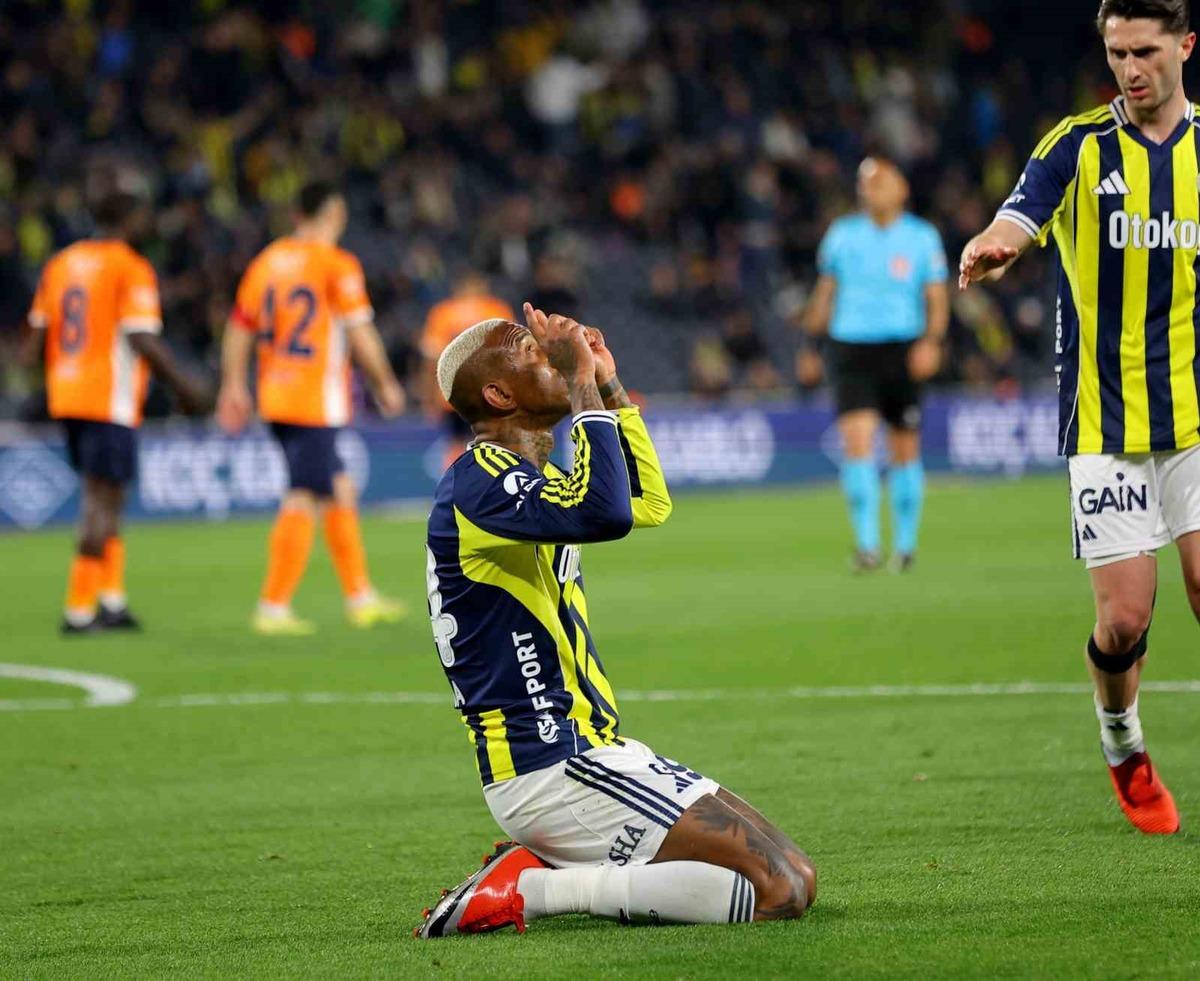 (Özet) Fenerbahçe - Rams Başakşehir Maçı Özeti ve Tüm Önemli Anları 2