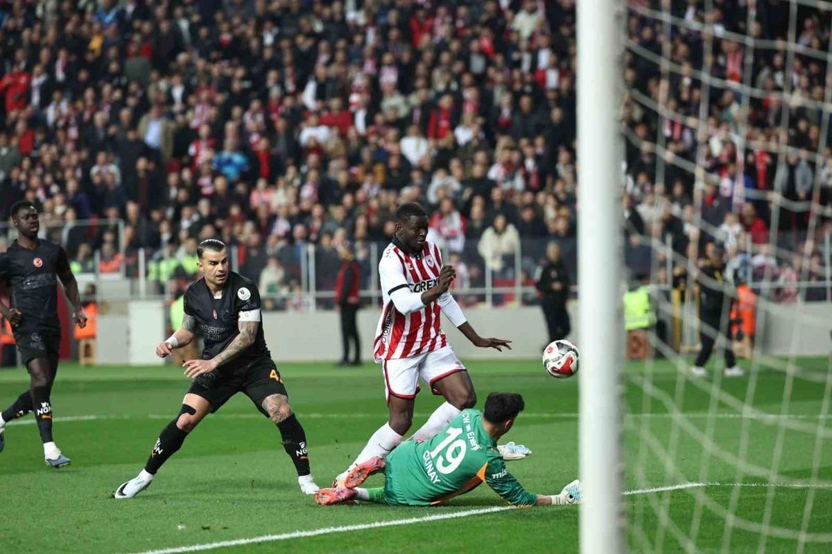 Samsunspor Galatasaray ı geçti! Cimbom fırsat tepti 7