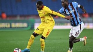 Trabzonspor puanı uzatmalarda kurtardı! Bordo-mavililer galibiyeti unuttu