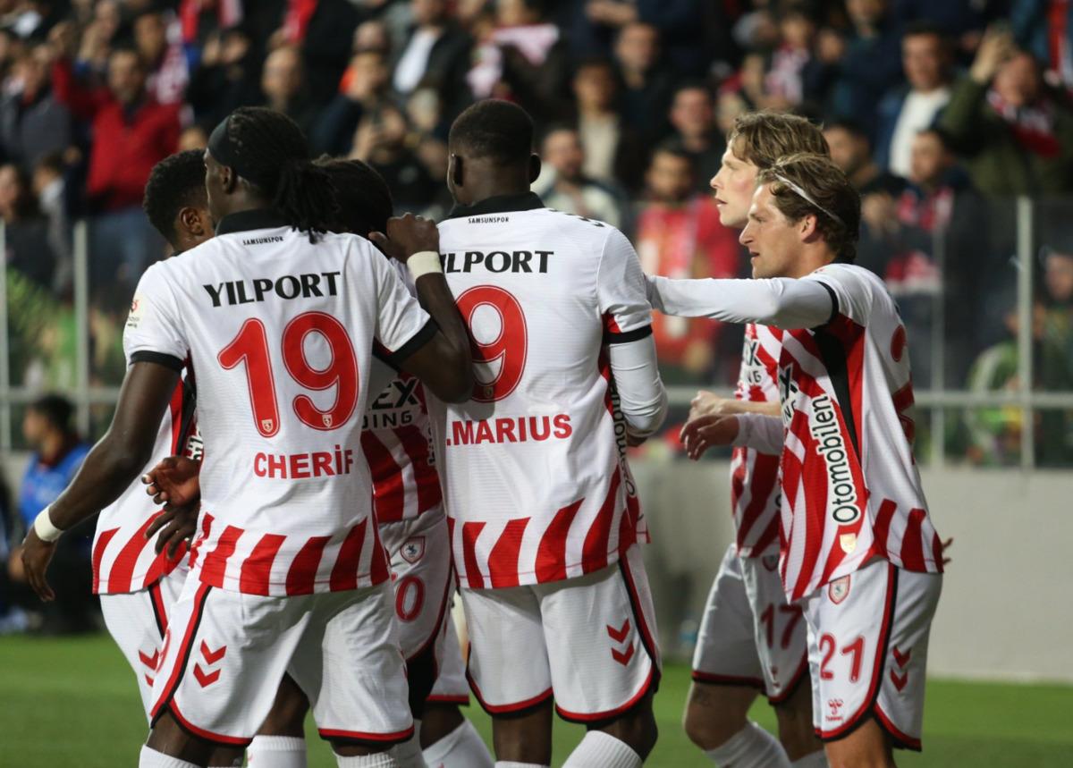 Samsunspor Galatasaray ı geçti! Cimbom fırsat tepti 1