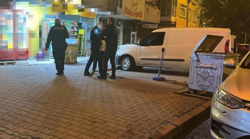 Husumetlisini bı&ccedil;akladı, olay yerine yakın yerde yakalandı