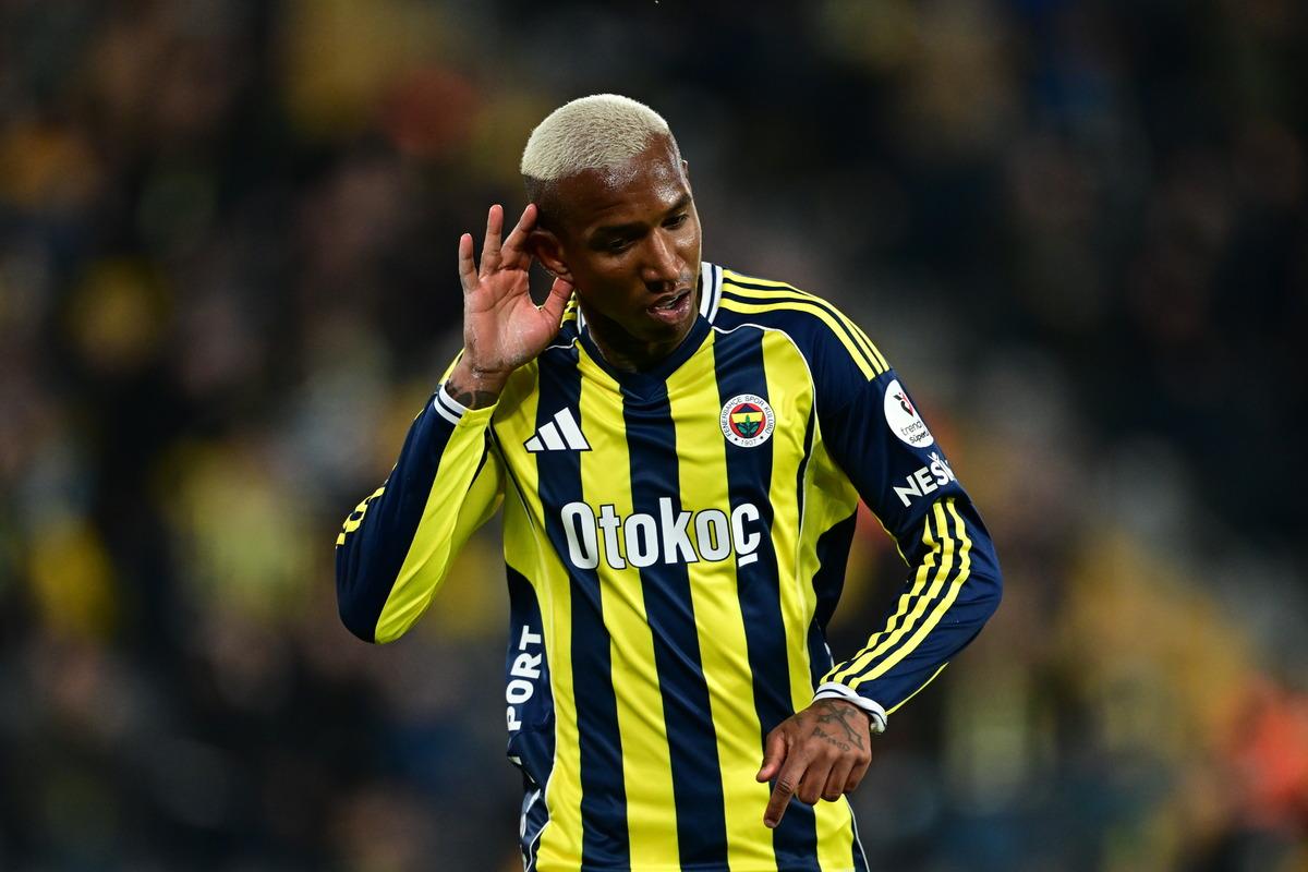 Aylar &ouml;nce s&ouml;ylemişti! Galatasaray kaybetti, Fenerbah&ccedil;e kazandı: &Uuml;nl&uuml; astrologun şampiyonluk kehaneti ortalığı karıştırdı 2
