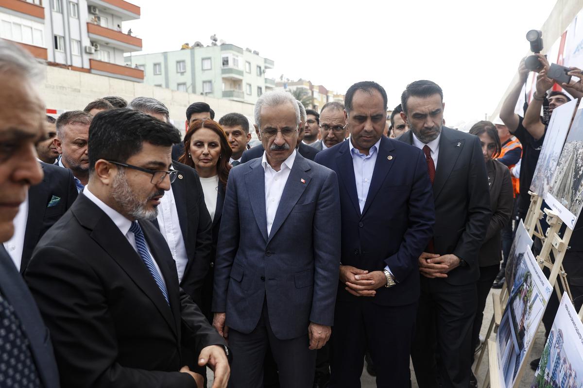 4 il i&ccedil;in hızlı tren yolda: 6,5 saat, 2 saat 15 dakikaya d&uuml;şecek 1