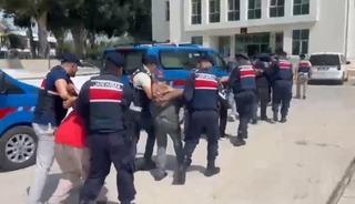 Adana&rsquo;da su&ccedil; &ouml;rg&uuml;t&uuml;ne operasyon: 6 ş&uuml;pheli yakalandı