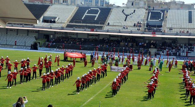 Ege'de çocuklar bayramlarını kutladı