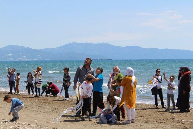 Antalya semaları uçurtmalarla şenlendi