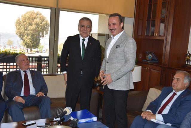 AK Parti İzmir İl Başkanı Şengül, Kocaoğlu'nu ziyaret etti
