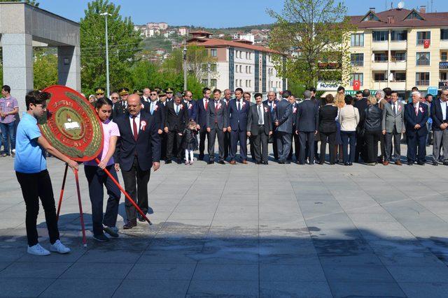 Bartın'da CHP'liler Milli Eğitim Müdürü'nü protesto etti