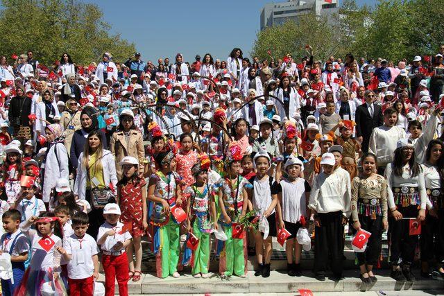 Taksim’de 23 Nisan coşkusu