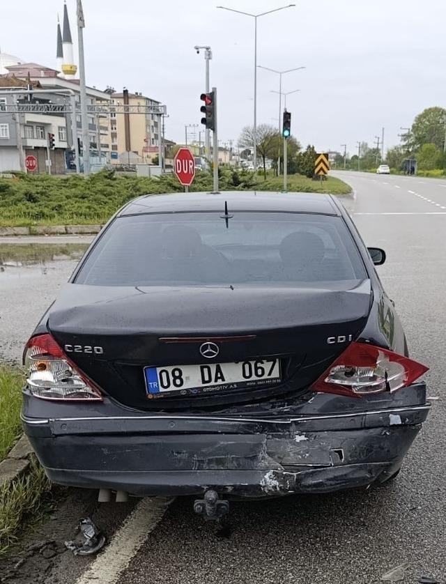 Samsun&rsquo;da trafik kazası: 2 yaralı 3