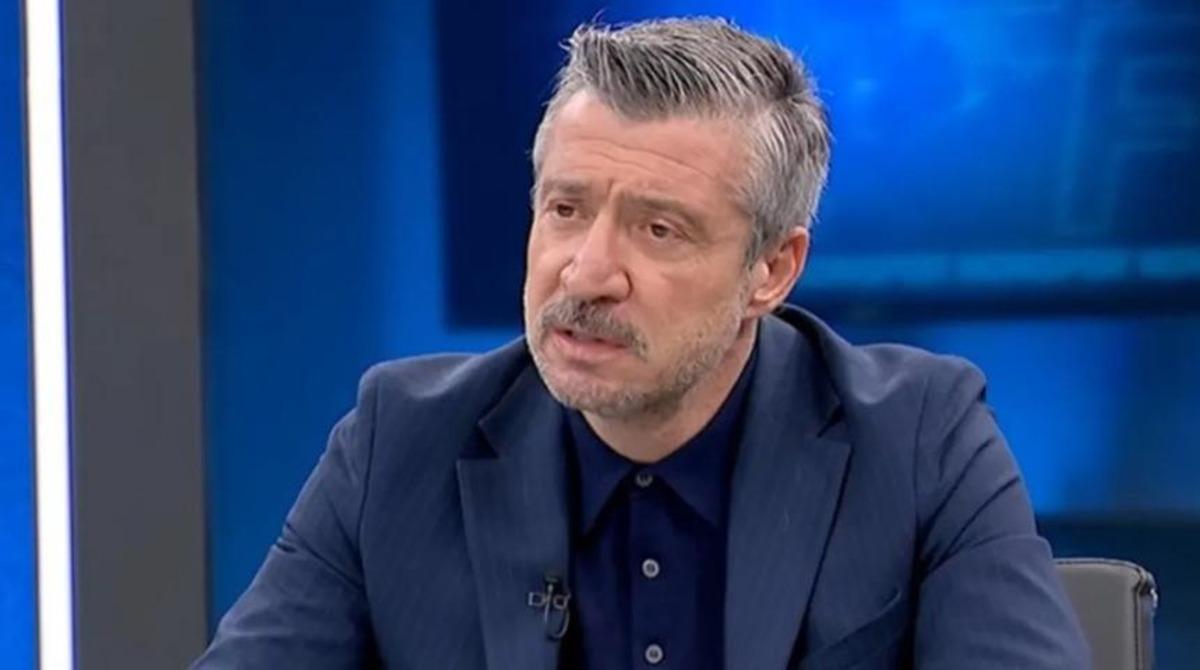 T&uuml;mer Metin den Galatasaraylı isme ciddi uyarı! &Ccedil;anlar &ccedil;alıyor diyerek işaret etti 1