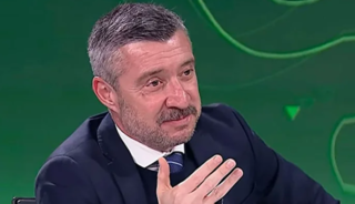 T&uuml;mer Metin'den Galatasaraylı isme ciddi uyarı! &Ccedil;anlar &ccedil;alıyor diyerek işaret etti