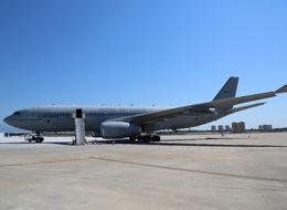 Dünyanın en özel uçakları Antalya'ya gelmeye başladı