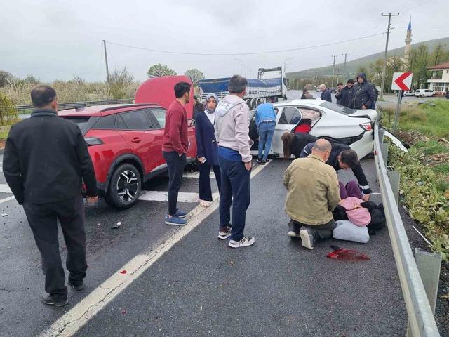 Akşehir&rsquo;de trafik kazası: 4 yaralı 2