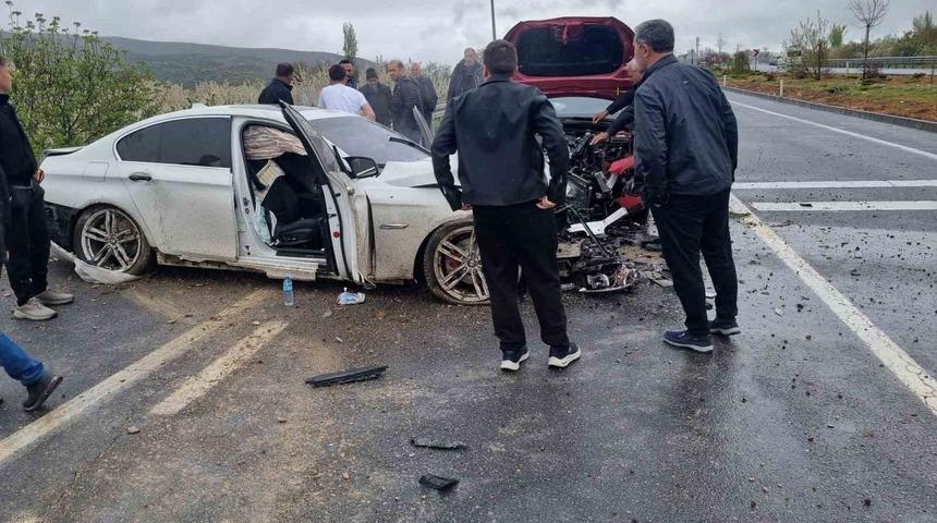 Akşehir&rsquo;de trafik kazası: 4 yaralı