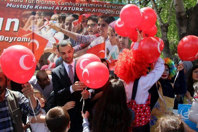 Ülkü Ocakları 23 Nisan Ulusal Egemenlik ve Çocuk Bayramı’nı kutladı