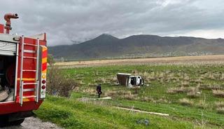 Van&rsquo;ın Gevaş il&ccedil;esinde trafik kazası: 2 yaralı