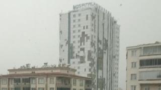Sağanak ve fırtına Bossan Hastanesine büyük zarar verdi