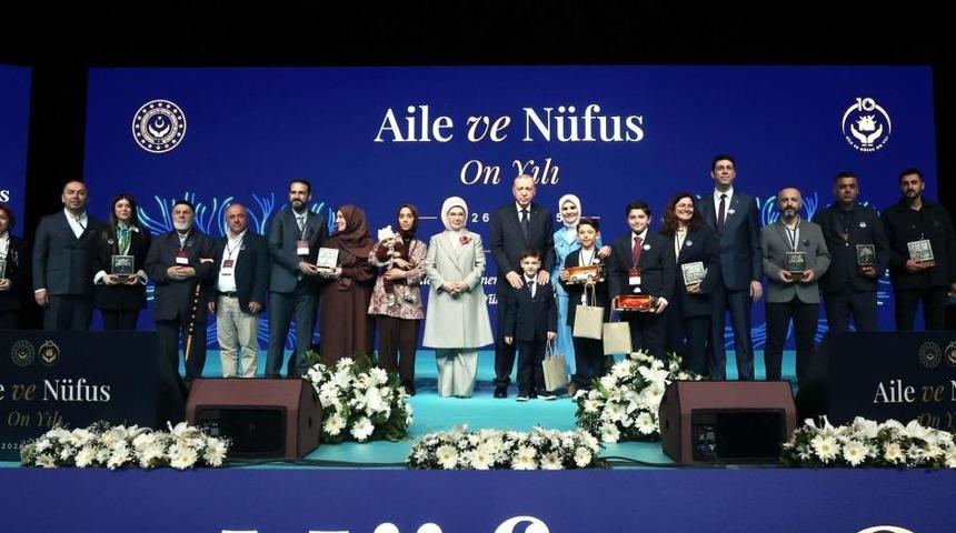 Cumhurbaşkanı Recep Tayyip Erdoğan&rsquo;dan Silifke&rsquo;ye &ouml;d&uuml;l