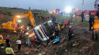 Son Dakika | Malatya'da yolcu otobüsü şarampole devrildi! 3 kişi öldü, 22 yaralı