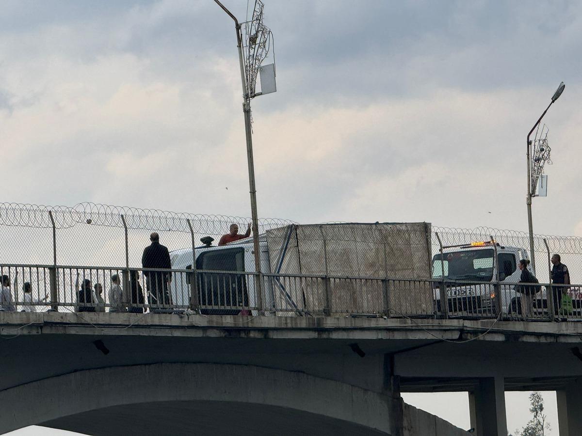 Gaziantep ve Şanlıurfa yı şiddetli fırtına, sağanak ve dolu vurdu 8