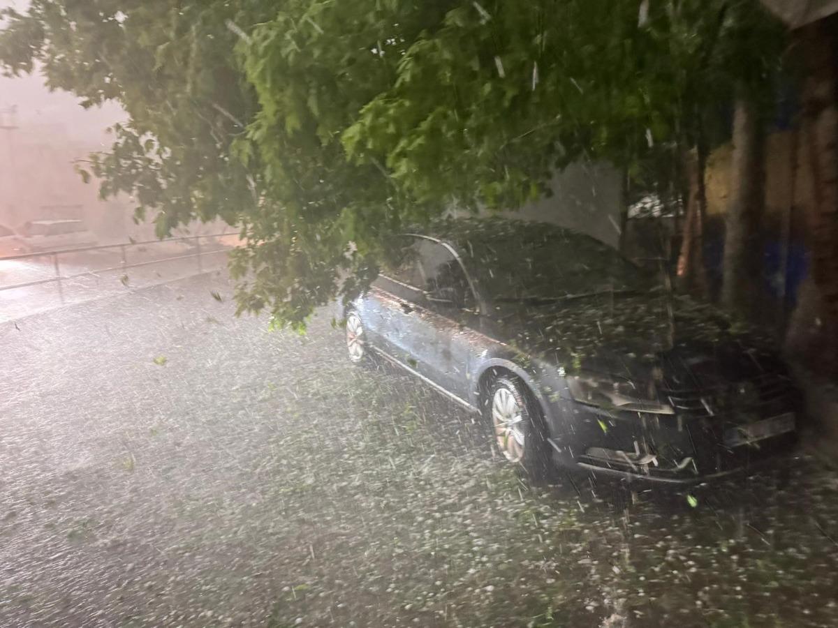 Gaziantep ve Şanlıurfa yı şiddetli fırtına, sağanak ve dolu vurdu 3