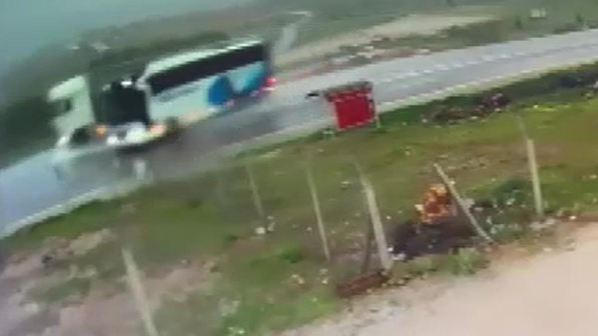 Son Dakika | Malatya da yolcu otob&uuml;s&uuml; şarampole devrildi! 3 kişi &ouml;ld&uuml;, 22 yaralı 6