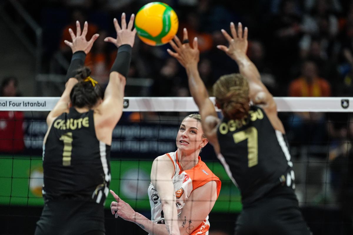 CEV Şampiyonlar Ligi şampiyonu VakıfBank oldu 2