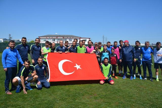 Bandırmaspor'da takımın başına çocuklar geçti