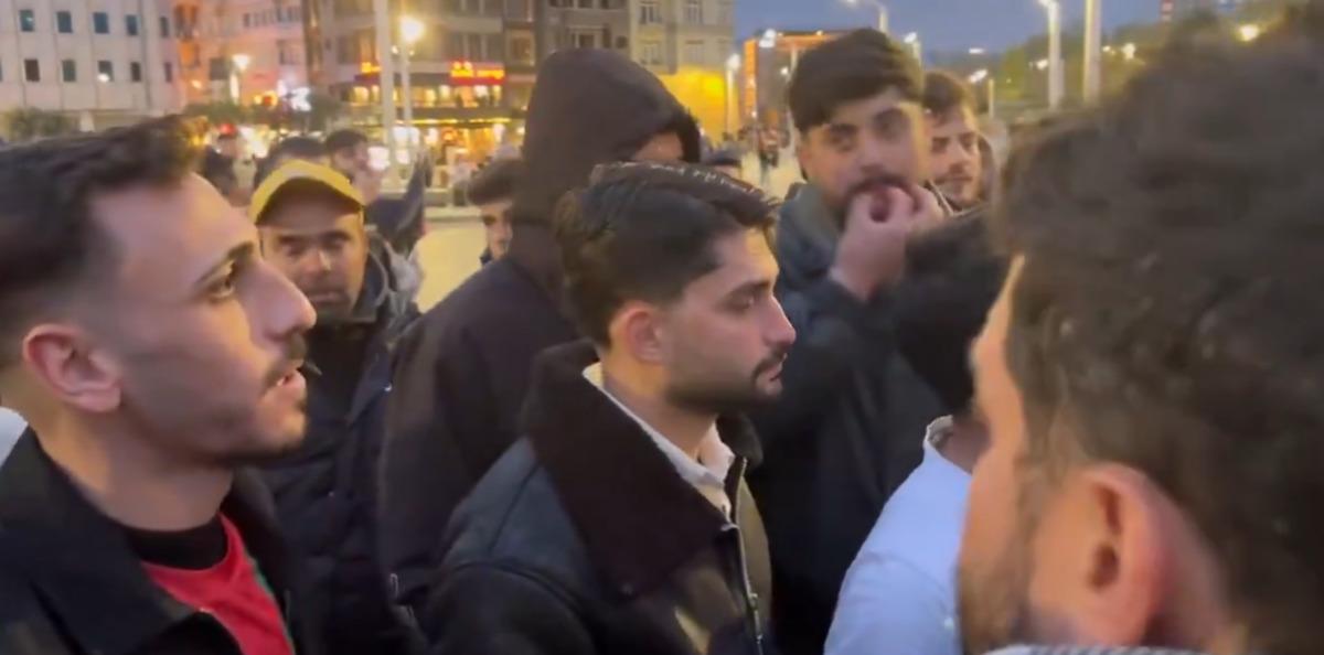 Amedsporlu taraftarlar Galatasaraylı taraftarlar karşı karşıya geldi! Polis m&uuml;dahale etti, kutlamalar yarım kaldı 3