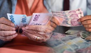 Memur ve emekli i&ccedil;in zamlı maaş tablosu ortaya &ccedil;ıktı!