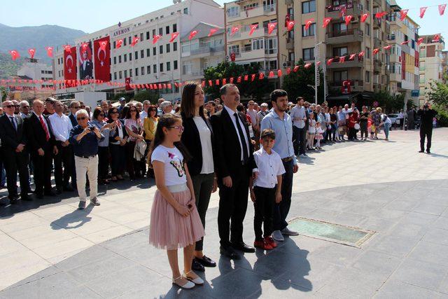 CHP'den Manisa'da alternatif 23 Nisan kutlaması