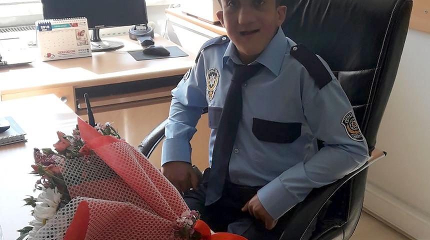 Abdulsamet'in polis olma mutluluğu