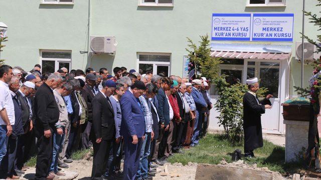 Tatil için geldiği Muğla'da otostopla bindiği otomobilde can verdi (2)