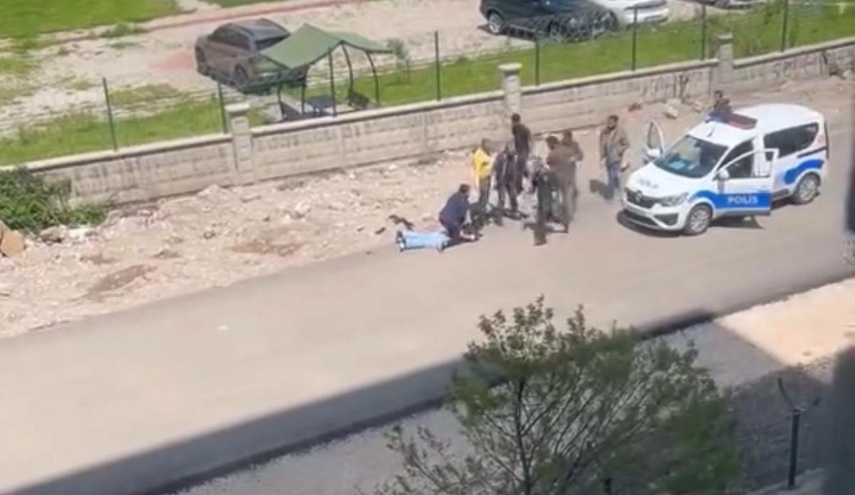 Diyarbakır da okul &ccedil;evresinde silahlı saldırı paniği! Korkun&ccedil; anlar kamerada 2