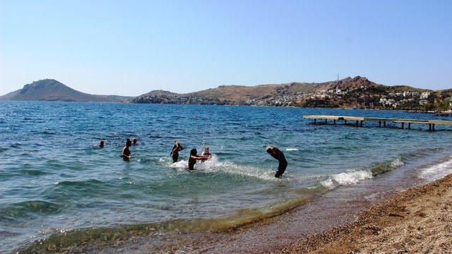 Yattara’yı zorla denizde soktular