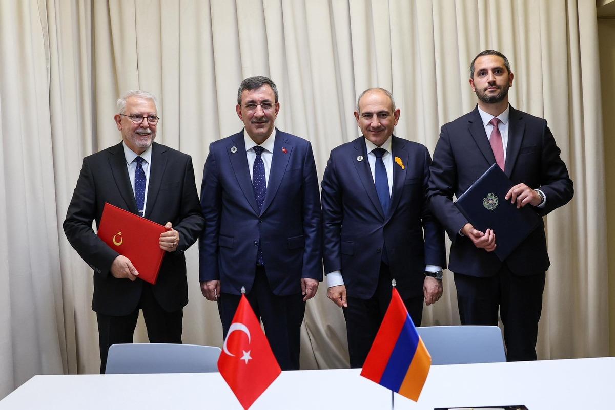 Ermenistan ile T&uuml;rkiye arasında imzalar atıldı! "Memnuniyet duyuyoruz" 2