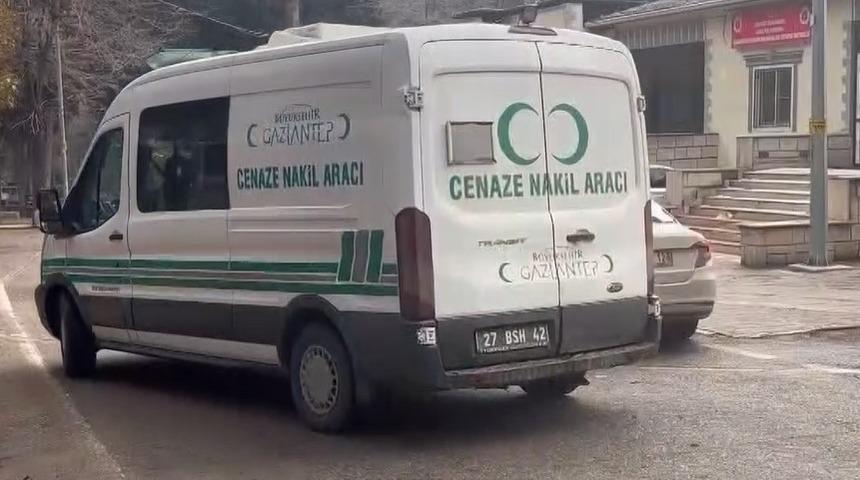 Gaziantep&rsquo;te bı&ccedil;aklı saldırıya uğrayan gen&ccedil; hayatını kaybetti