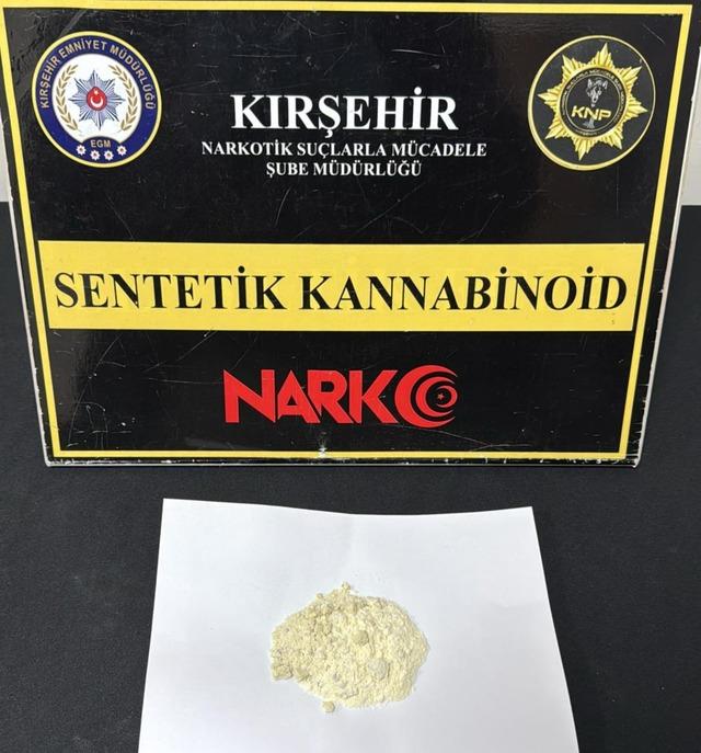 Kırşehir&rsquo;de uyuşturucu operasyonu: 8 kişi yakalandı 2