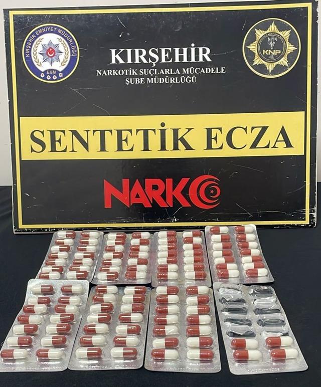 Kırşehir&rsquo;de uyuşturucu operasyonu: 8 kişi yakalandı 1