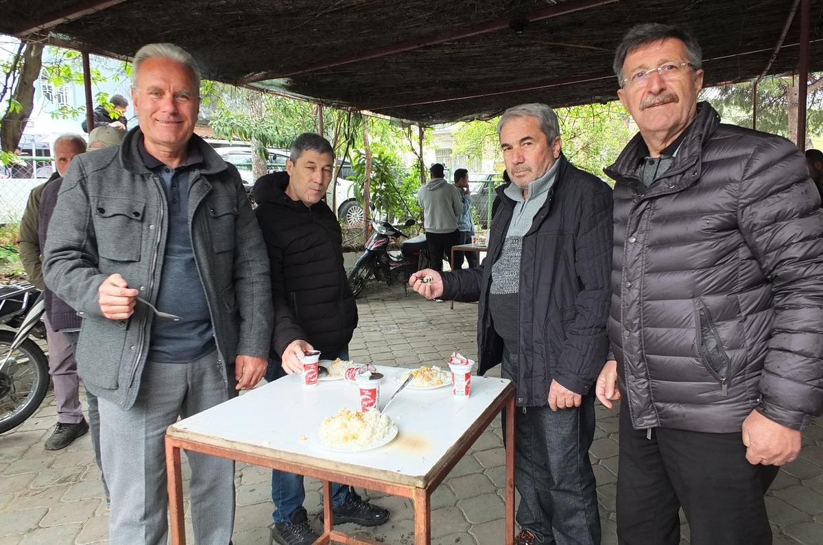&Ccedil;ift&ccedil;i hayrına 2 bin kişi katıldı: 35 kazan yemek dağıtıldı 1