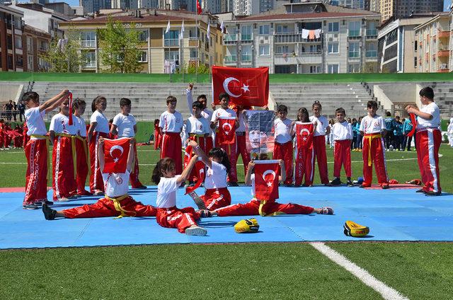 Başkan Alatepe çocukların coşkusuna ortak oldu