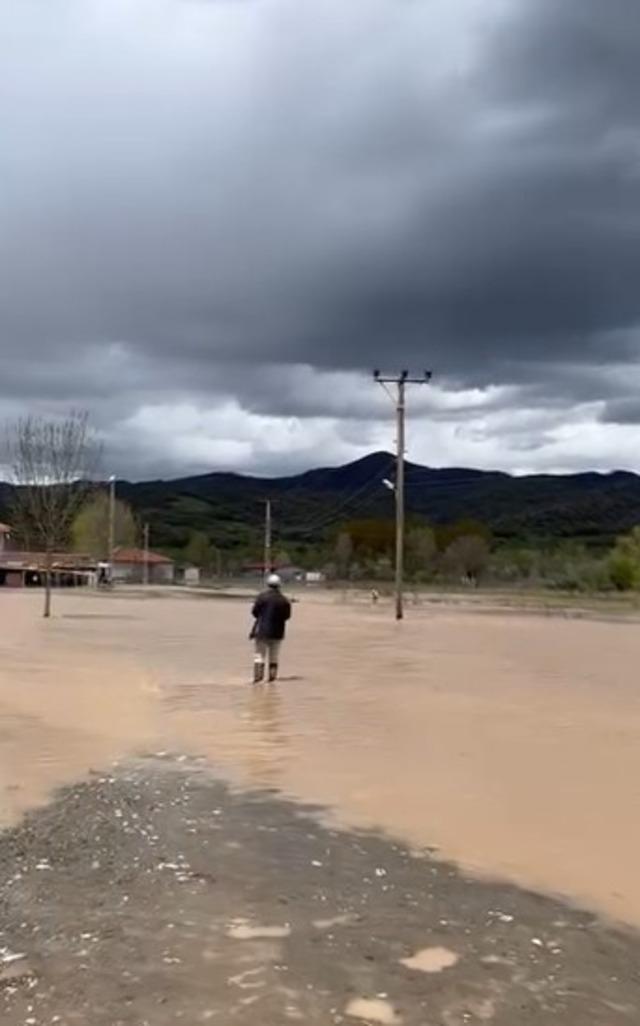 Tokat&rsquo;ta yollar &ccedil;&ouml;kt&uuml;, sular altında kalan tarım arazileri dron ile g&ouml;r&uuml;nt&uuml;lendi 4