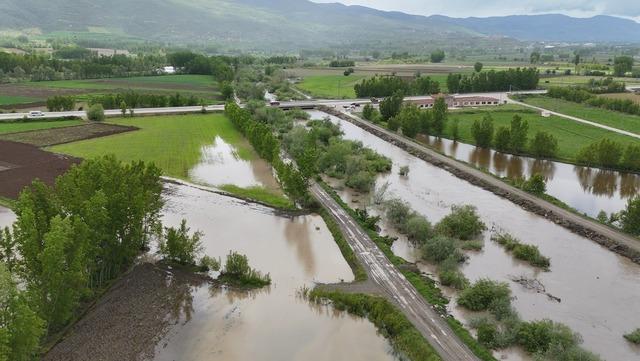 Tokat&rsquo;ta yollar &ccedil;&ouml;kt&uuml;, sular altında kalan tarım arazileri dron ile g&ouml;r&uuml;nt&uuml;lendi 2