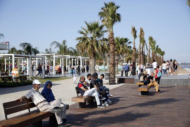 Konyaaltı Sahilinde ilk etap hizmete açıldı